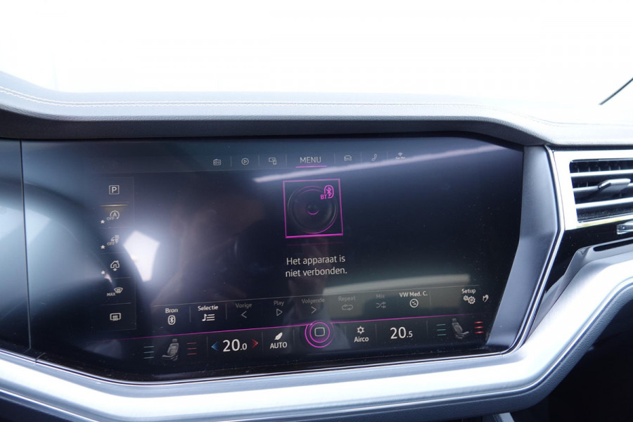 Volkswagen Touareg 3.0 TDI R-Line *Luchtvering / Vierwielbesturing / Stoel-ventilatie + massage / Panorama / Memory / HUD*