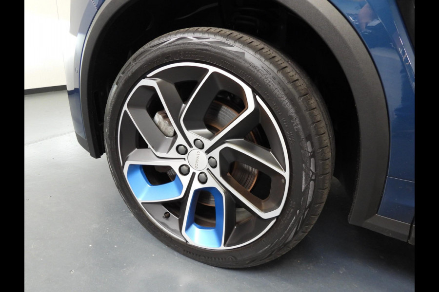 Lynk & Co 01 1.5 PHEV Plug-In ZWARTE HEMEL/360CAM/SCHUIFDAK/LED/20"LMV!