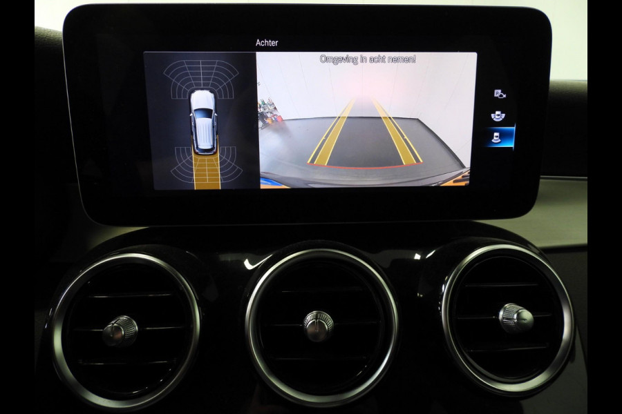 Mercedes-Benz GLC 300e 4MATIC AMG NAVI/CAMERA/MATRIX LED/19"LMV!