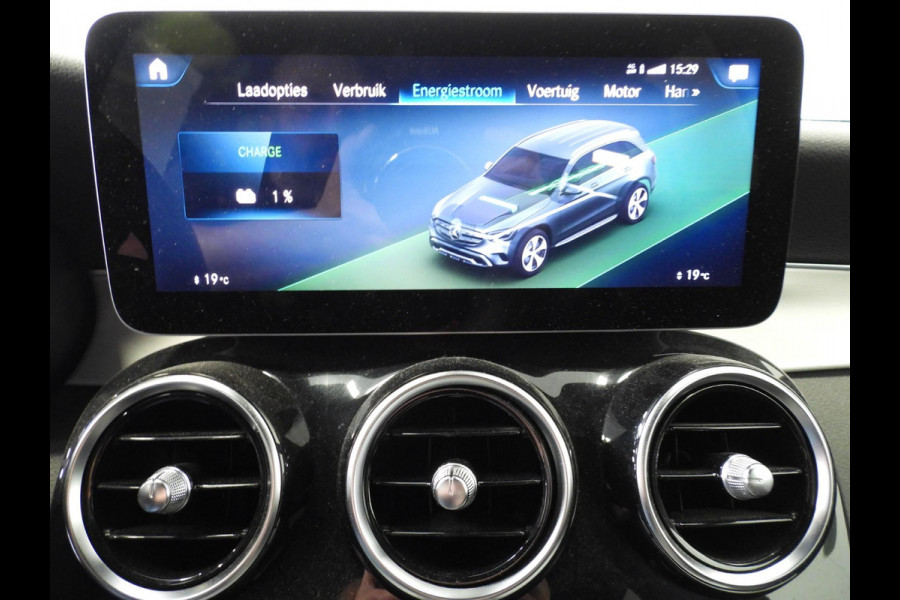 Mercedes-Benz GLC 300e 4MATIC AMG NAVI/CAMERA/MATRIX LED/19"LMV!