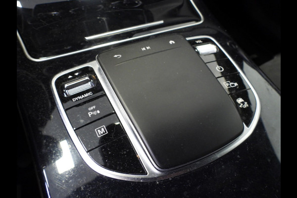 Mercedes-Benz GLC 300e 4MATIC AMG NAVI/CAMERA/MATRIX LED/19"LMV!