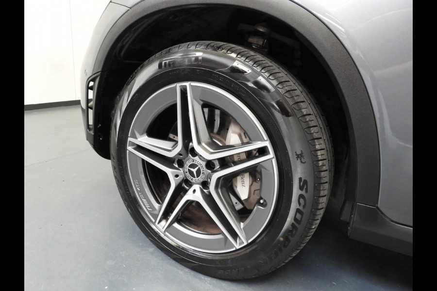 Mercedes-Benz GLC 300e 4MATIC AMG NAVI/CAMERA/MATRIX LED/19"LMV!
