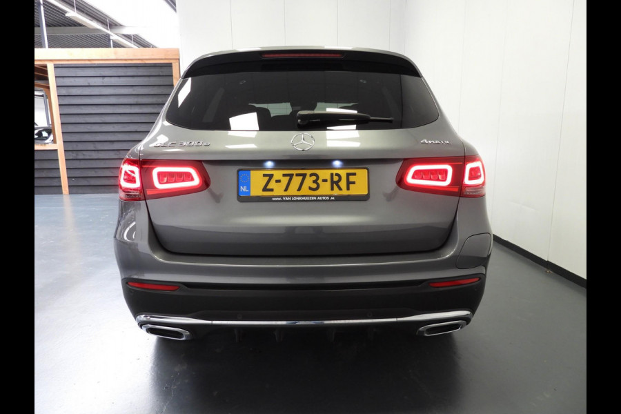 Mercedes-Benz GLC 300e 4MATIC AMG NAVI/CAMERA/MATRIX LED/19"LMV!