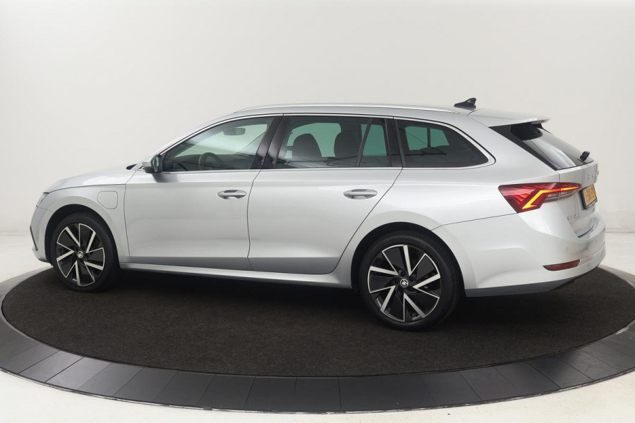 Škoda Octavia 1.4 TSI iV PHEV Business Edition | Camera | Carplay | Navigatie | Full LED | Sfeerverlichting | Parkeerhulp | Climate control