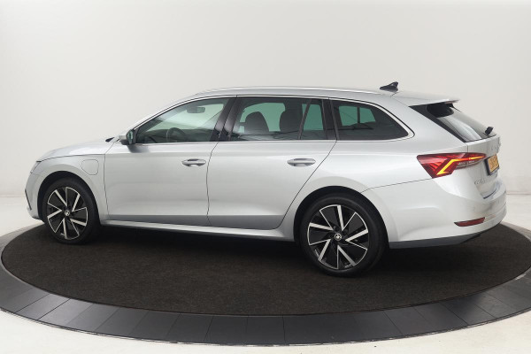 Škoda Octavia 1.4 TSI iV PHEV Business Edition | Camera | Carplay | Navigatie | Full LED | Sfeerverlichting | Parkeerhulp | Climate control