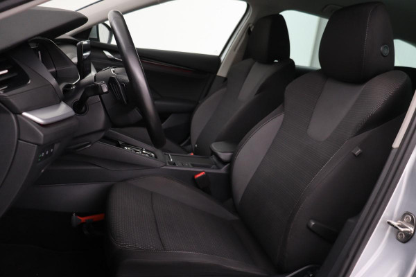 Škoda Octavia 1.4 TSI iV PHEV Business Edition | Camera | Carplay | Navigatie | Full LED | Sfeerverlichting | Parkeerhulp | Climate control