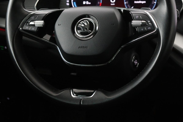 Škoda Octavia 1.4 TSI iV PHEV Business Edition | Camera | Carplay | Navigatie | Full LED | Sfeerverlichting | Parkeerhulp | Climate control