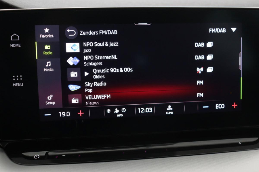 Škoda Octavia 1.4 TSI iV PHEV Business Edition | Camera | Carplay | Navigatie | Full LED | Sfeerverlichting | Parkeerhulp | Climate control