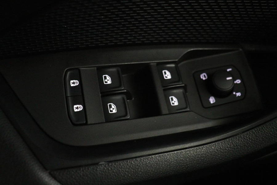 Škoda Octavia 1.4 TSI iV PHEV Business Edition | Camera | Carplay | Navigatie | Full LED | Sfeerverlichting | Parkeerhulp | Climate control