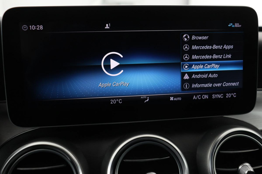Mercedes-Benz C-Klasse 180 AMG Upgrade Edition | Stoelverwarming | Carplay | Matrix LED | Sfeerverlichting | Leder/Alcantara | Navigatie | DAB | Cruise control | Park Assist