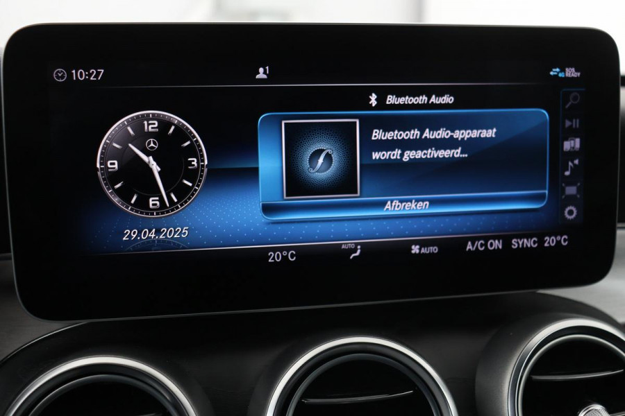 Mercedes-Benz C-Klasse 180 AMG Upgrade Edition | Stoelverwarming | Carplay | Matrix LED | Sfeerverlichting | Leder/Alcantara | Navigatie | DAB | Cruise control | Park Assist