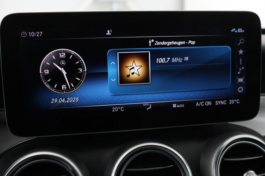 Mercedes-Benz C-Klasse 180 AMG Upgrade Edition | Stoelverwarming | Carplay | Matrix LED | Sfeerverlichting | Leder/Alcantara | Navigatie | DAB | Cruise control | Park Assist