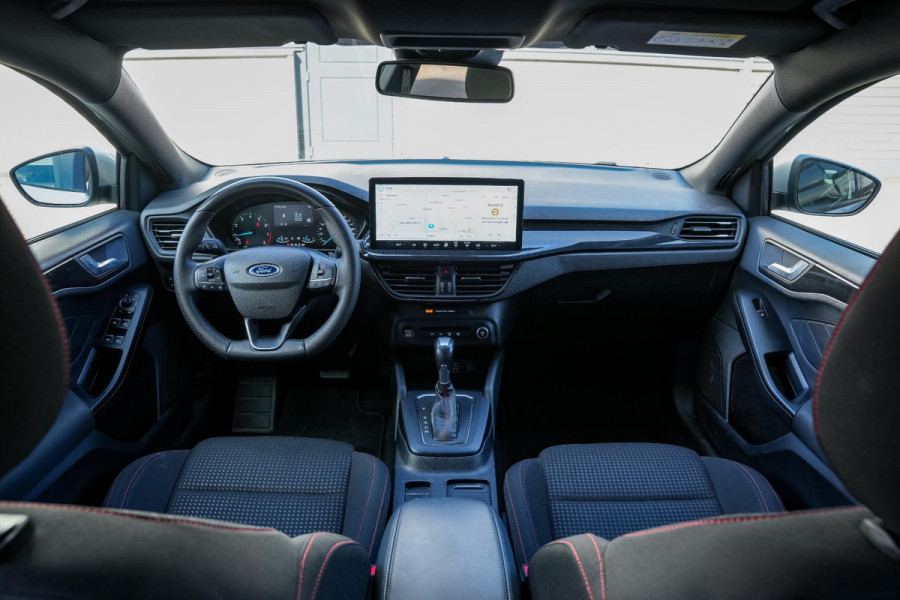 Ford Focus 1.0 EcoBoost Hybrid ST Line Groot Navi DAB+ Camera Cruise LED Automaat!