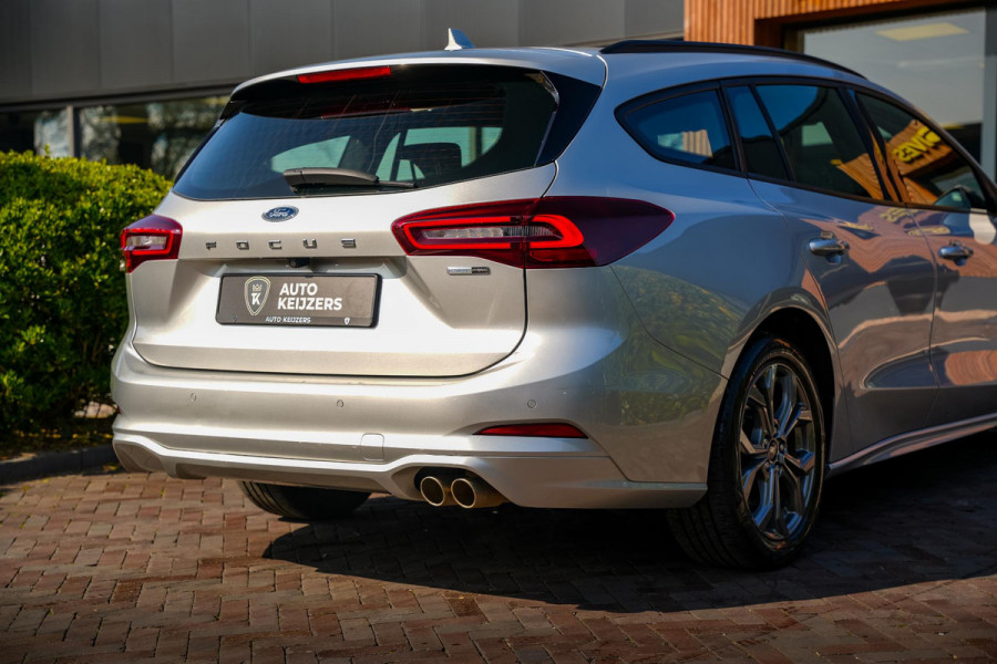 Ford Focus 1.0 EcoBoost Hybrid ST Line Groot Navi DAB+ Camera Cruise LED Automaat!