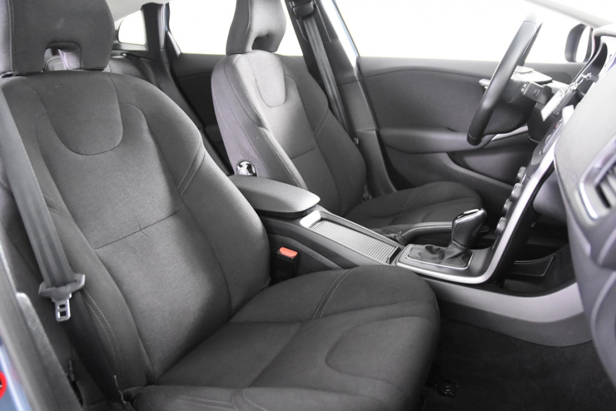 Volvo V40 2.0 D2 Kinetic Automaat *1ste Eigenaar*Navigatie*