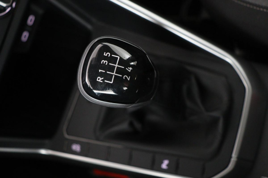 Volkswagen Polo 1.0 TSI Life | Carplay | Navigatie | Full LED | Adaptive cruise | Airco | Parkeerhulp | DAB | Bluetooth
