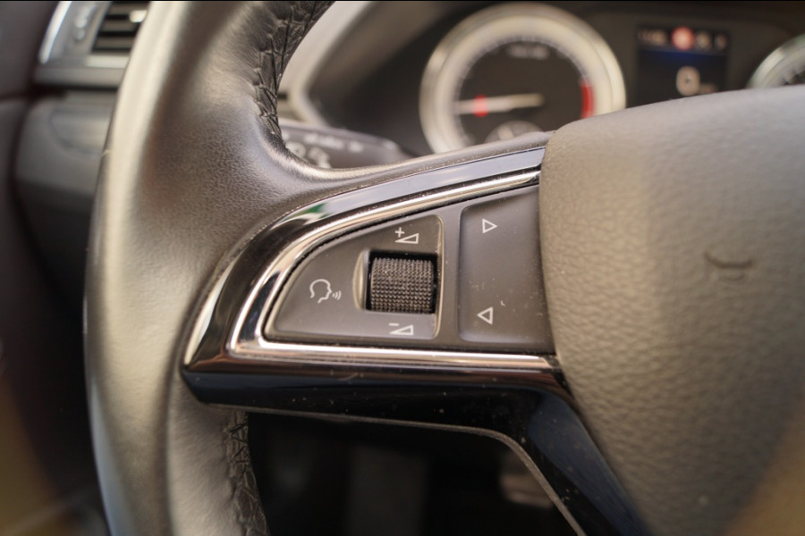 Škoda Superb Combi 1.5 TSI 150pk DSG Business Edition -PANO-LEER-