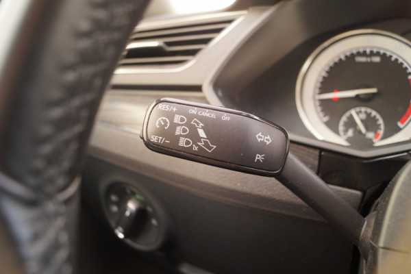 Škoda Superb Combi 1.5 TSI 150pk DSG Business Edition -PANO-LEER-