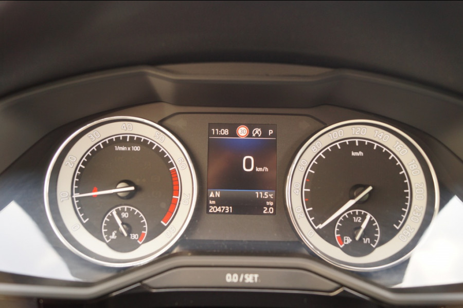 Škoda Superb Combi 1.5 TSI 150pk DSG Business Edition -PANO-LEER-