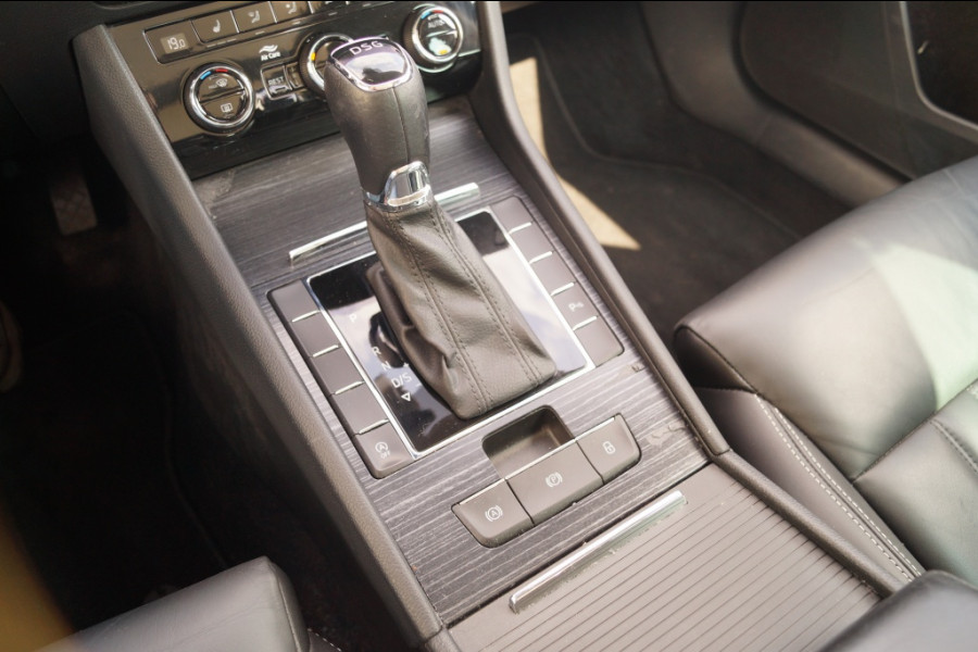 Škoda Superb Combi 1.5 TSI 150pk DSG Business Edition -PANO-LEER-