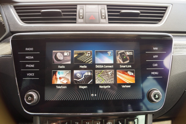 Škoda Superb Combi 1.5 TSI 150pk DSG Business Edition -PANO-LEER-