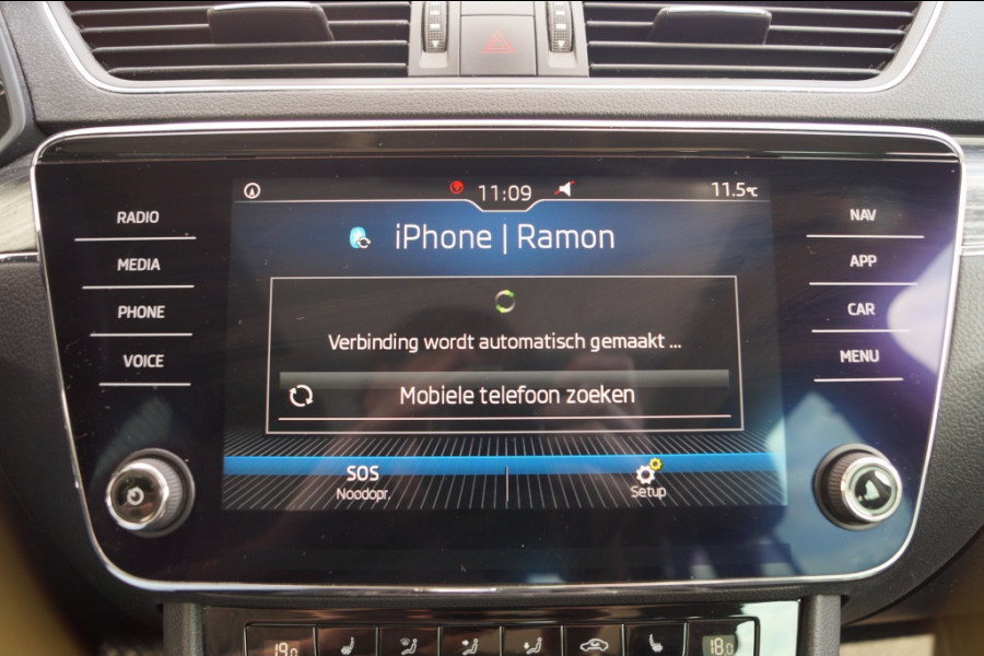 Škoda Superb Combi 1.5 TSI 150pk DSG Business Edition -PANO-LEER-