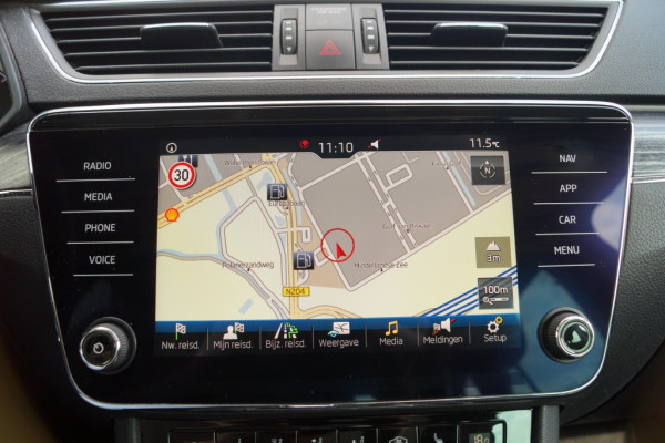 Škoda Superb Combi 1.5 TSI 150pk DSG Business Edition -PANO-LEER-