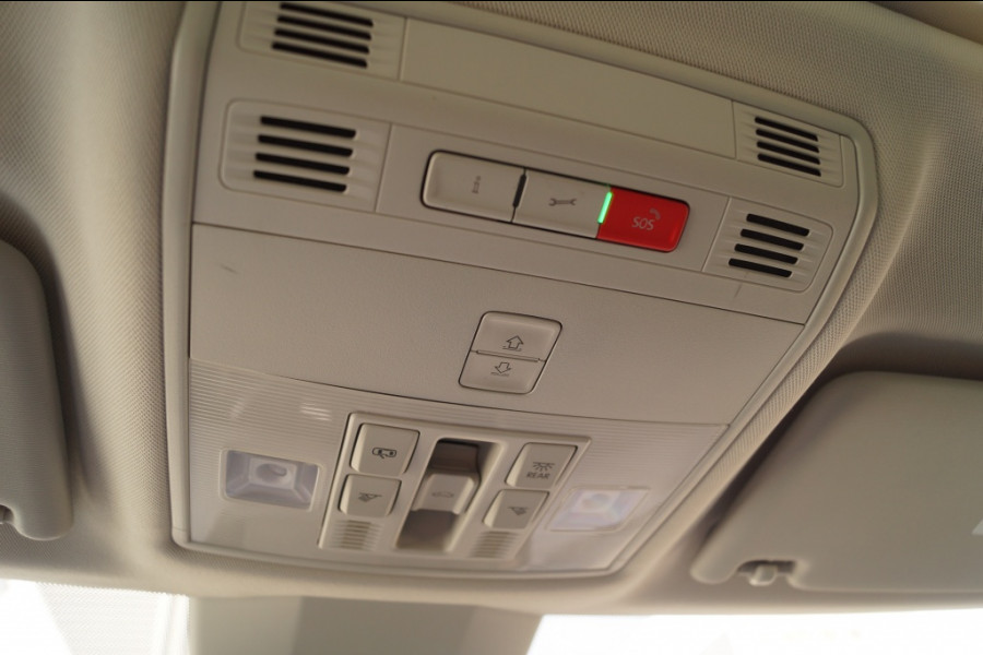Škoda Superb Combi 1.5 TSI 150pk DSG Business Edition -PANO-LEER-