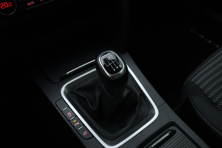 Kia Ceed SW Sportswagon 1.0 T-GDi DynamicLine (NL-auto, Dealer OnderH, Navi, Camera, Addpt Cruise control, Lane Assist, Etc)