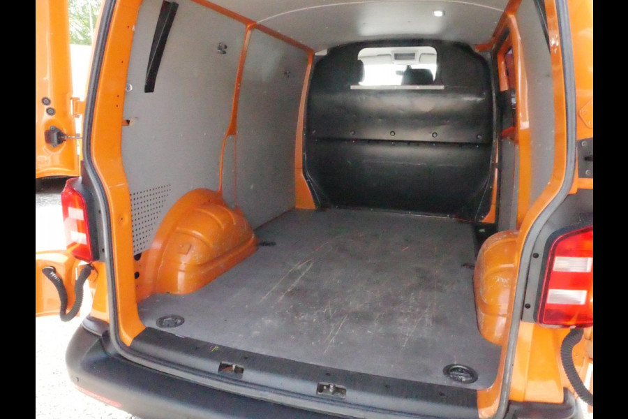 Volkswagen Transporter 2.0 TSI 150PK, L1H1, Airco, Benzine 64000km