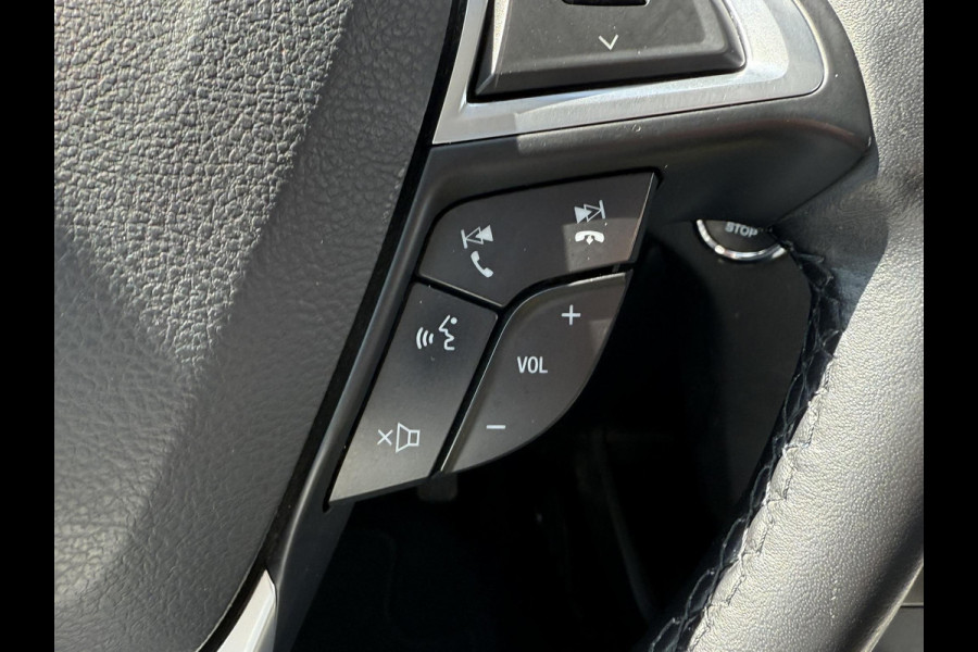 Ford S-Max 2.5 FHEV Titanium 7pers 190pk | Panoramadak | Achteruitrijcamera | Stoelverwarming | Ambient Lightning | SYNC 3 Navigatie
