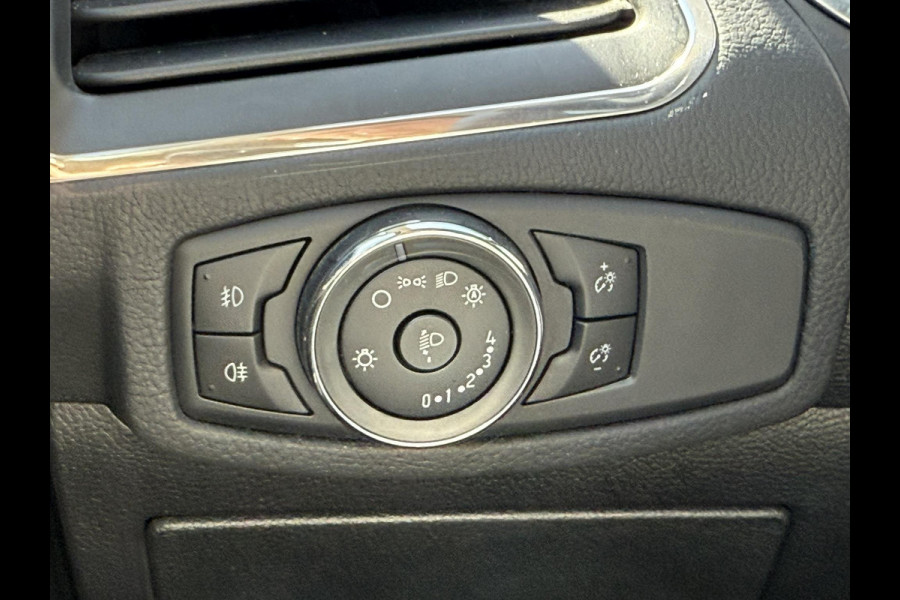 Ford S-Max 2.5 FHEV Titanium 7pers 190pk | Panoramadak | Achteruitrijcamera | Stoelverwarming | Ambient Lightning | SYNC 3 Navigatie