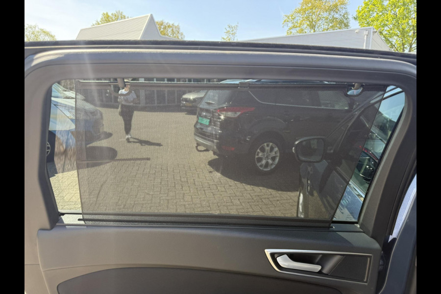 Ford S-Max 2.5 FHEV Titanium 7pers 190pk | Panoramadak | Achteruitrijcamera | Stoelverwarming | Ambient Lightning | SYNC 3 Navigatie