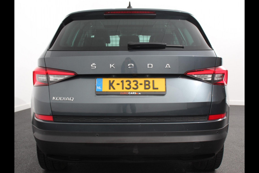 Škoda Kodiaq 1.5 TSI 150pk Automaat Business Edition 5p Panorama dak Trekhaak Wegklapbaar Digitale Cockpit Navigatie Climate Control Half Lederen bekleding Parkeer sensoren