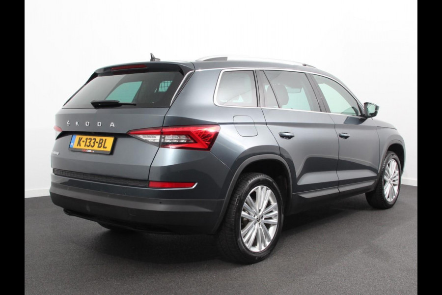 Škoda Kodiaq 1.5 TSI 150pk Automaat Business Edition 5p Panorama dak Trekhaak Wegklapbaar Digitale Cockpit Navigatie Climate Control Half Lederen bekleding Parkeer sensoren