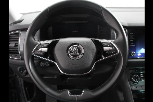 Škoda Kodiaq 1.5 TSI 150pk Automaat Business Edition 5p Panorama dak Trekhaak Wegklapbaar Digitale Cockpit Navigatie Climate Control Half Lederen bekleding Parkeer sensoren