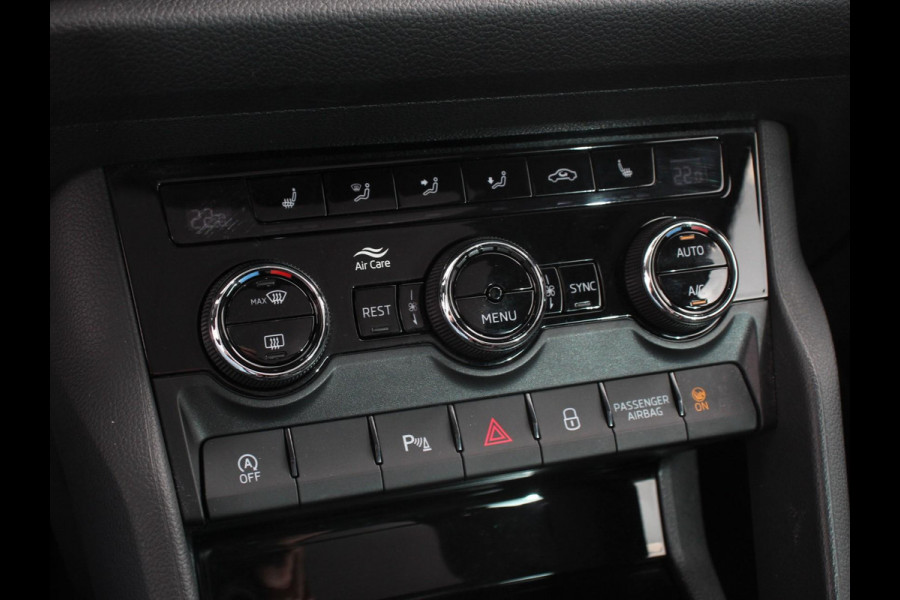 Škoda Kodiaq 1.5 TSI 150pk Automaat Business Edition 5p Panorama dak Trekhaak Wegklapbaar Digitale Cockpit Navigatie Climate Control Half Lederen bekleding Parkeer sensoren