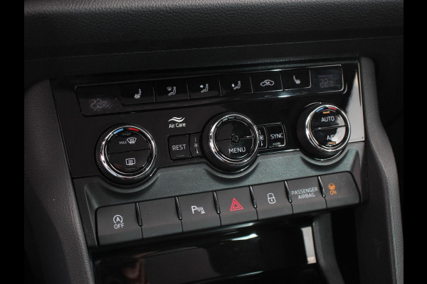 Škoda Kodiaq 1.5 TSI 150pk Automaat Business Edition 5p Panorama dak Trekhaak Wegklapbaar Digitale Cockpit Navigatie Climate Control Half Lederen bekleding Parkeer sensoren
