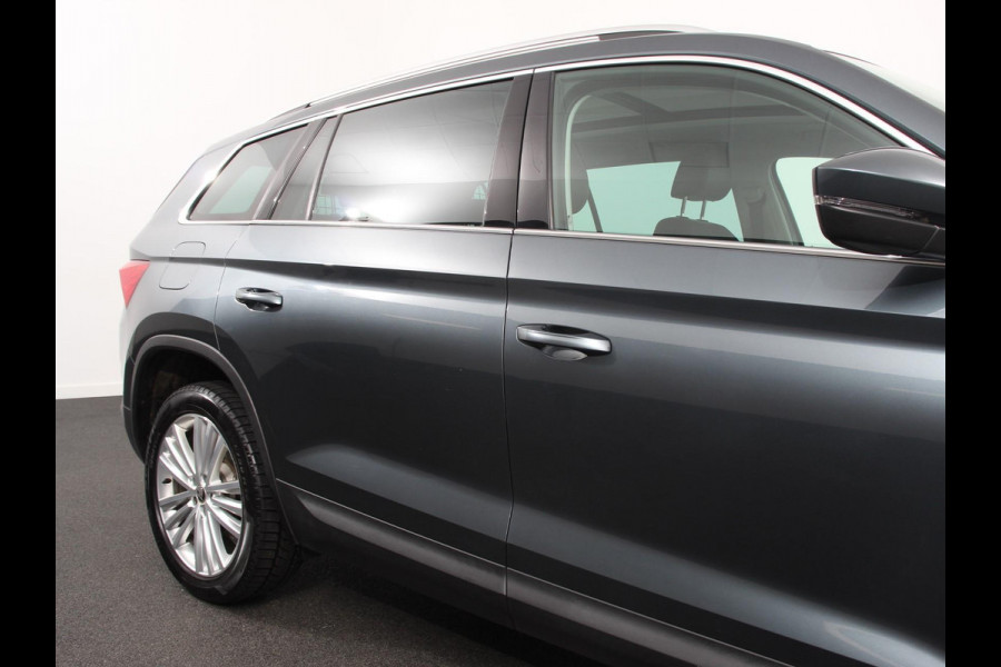 Škoda Kodiaq 1.5 TSI 150pk Automaat Business Edition 5p Panorama dak Trekhaak Wegklapbaar Digitale Cockpit Navigatie Climate Control Half Lederen bekleding Parkeer sensoren