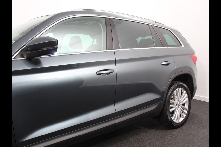 Škoda Kodiaq 1.5 TSI 150pk Automaat Business Edition 5p Panorama dak Trekhaak Wegklapbaar Digitale Cockpit Navigatie Climate Control Half Lederen bekleding Parkeer sensoren