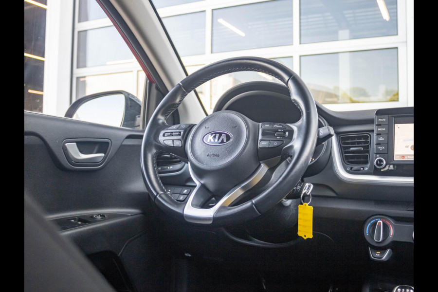 Kia Stonic 1.0 T-GDi DynamicLine | Airco | Camera | Carplay | Cruise | 17" | PDC | Dakrails