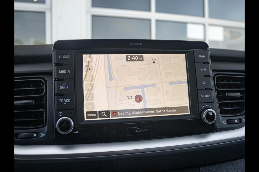 Kia Stonic 1.0 T-GDi DynamicLine | Airco | Camera | Carplay | Cruise | 17" | PDC | Dakrails