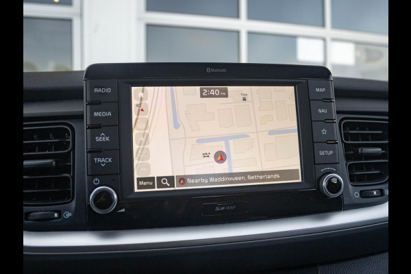 Kia Stonic 1.0 T-GDi DynamicLine | Airco | Camera | Carplay | Cruise | 17" | PDC | Dakrails
