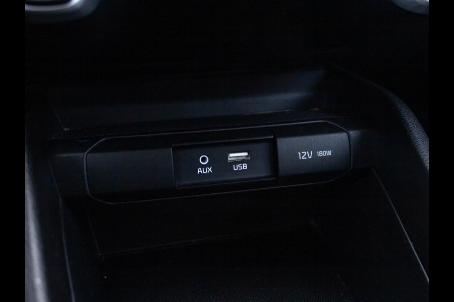 Kia Stonic 1.0 T-GDi DynamicLine | Airco | Camera | Carplay | Cruise | 17" | PDC | Dakrails