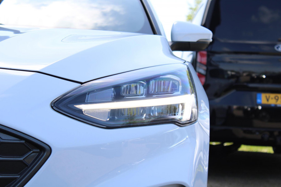 Ford FOCUS Wagon 2.3 EcoBoost ST-3 | Panoramadak |  Adaptive cruise control | Winter Pack | Camera | Trekhaak | Elektrische achterklep