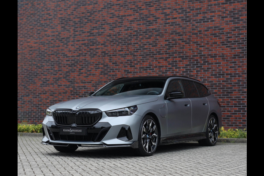 BMW 5 Serie Touring 530e xDrive *M Performance*B&W*HUD*Trekhaak*Pano*