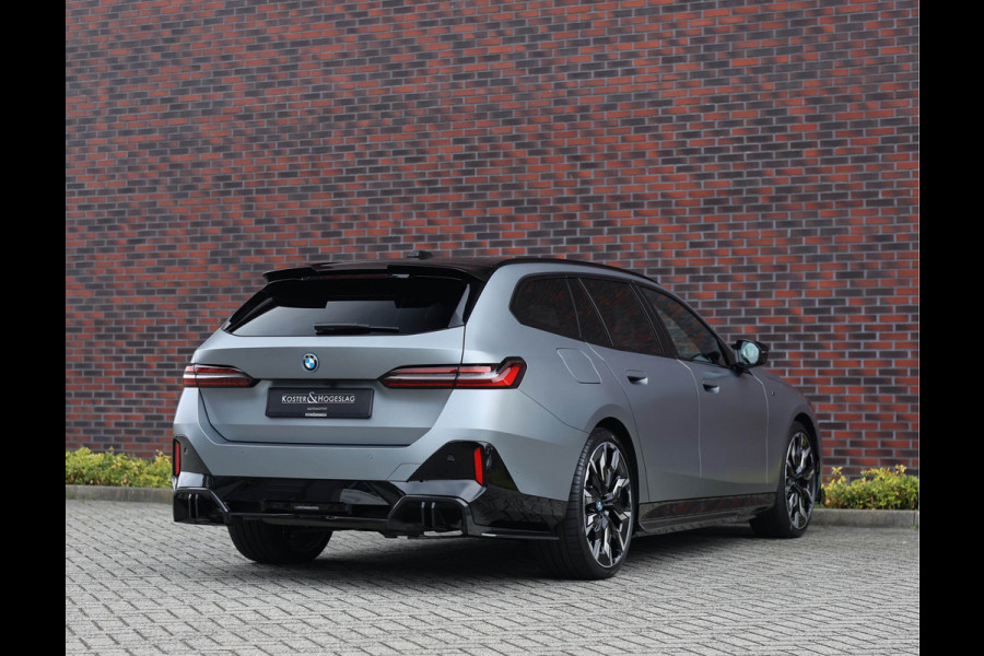 BMW 5 Serie Touring 530e xDrive *M Performance*B&W*HUD*Trekhaak*Pano*