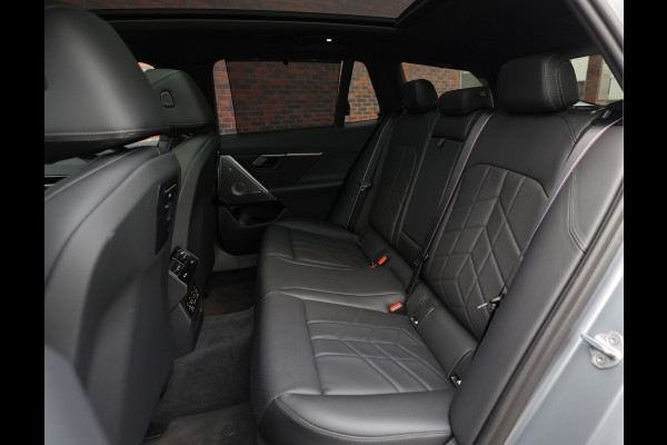 BMW 5 Serie Touring 530e xDrive *M Performance*B&W*HUD*Trekhaak*Pano*