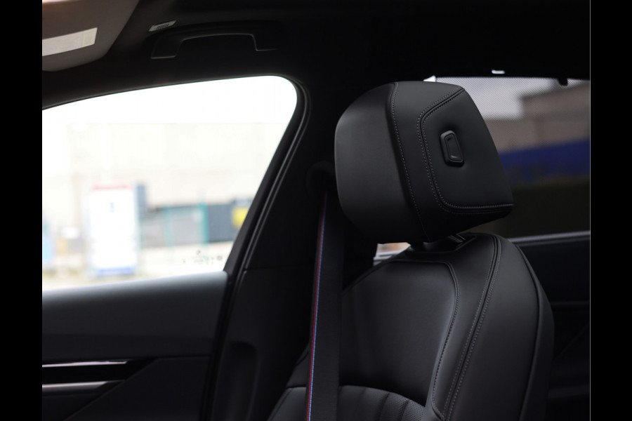 BMW 5 Serie Touring 530e xDrive *M Performance*B&W*HUD*Trekhaak*Pano*