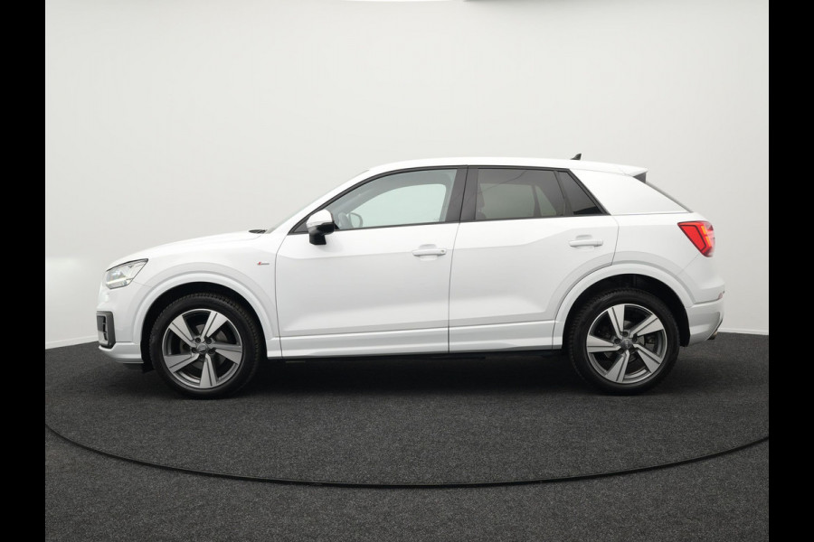 Audi Q2 35 TFSI 2x S Line 150pk | Camera | LED | Carplay | Sportsoelen Half Leder | Stoelverwarming | Cruise Control | 18'' L.M. | DAB |